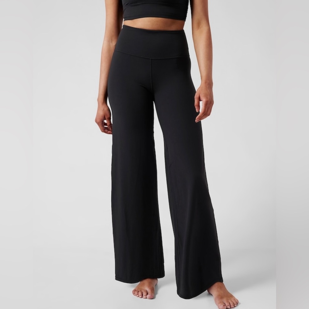 NWT-Athleta Black Elation Wide Leg Pant,  Large